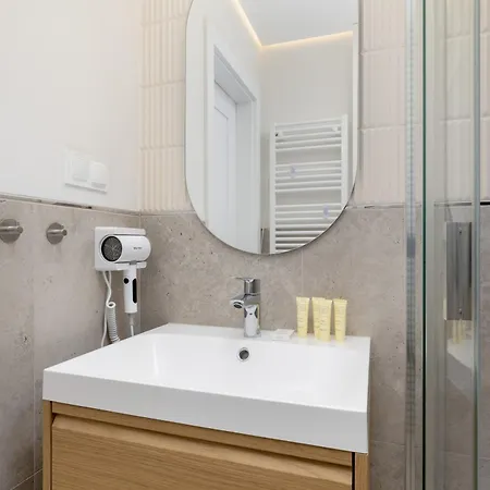 W Centrum Katowic Z Klimatyzacja By Renters